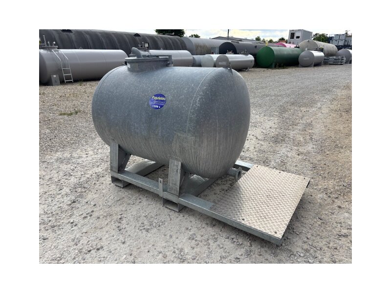 Wasserfass 1100l-2000l verzinkt mit Plattform für Pferde & Rinder
