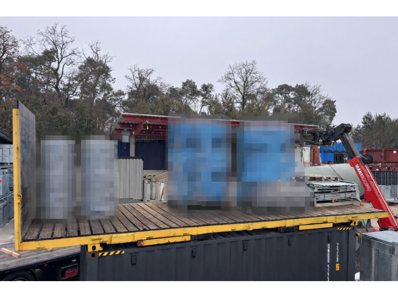 BDF Wechselbrücke Plattform 8m Länge mit Holzbelag