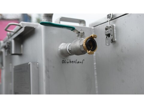 Mobiler Öl- & Koaleszenzabscheider aus Edelstahl – NS 10 / 2,5 m³ mit integriertem Schlammfang zur Miete