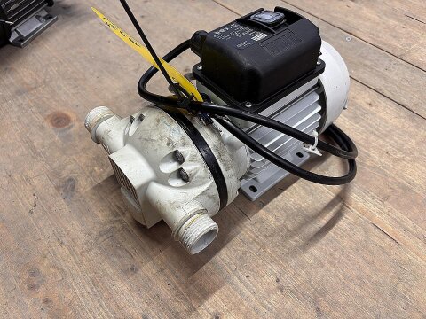 Piusi Suzzarablue 230V Neuwertig AdBluepumpe...