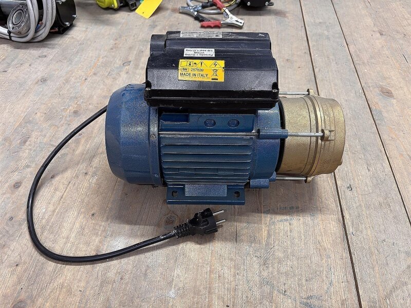 Tellarini Dieselpumpe 230V Neuwertig Ölpumpe Dieselpumpe Flügelzellen