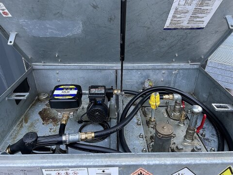 Mobile Tankstelle Diesel 1000 l - doppelwandig verzinkt, 230V Pumpe 45 l/min gebraucht
