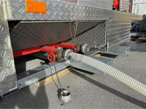 Mobiler Ölabscheider NG 15 mieten – mit 2.500 Liter Schlammfan