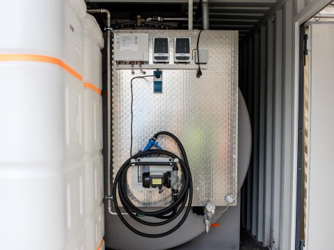 Tankstellencontainer 10.000 Liter Dieseltank mit Adblue Tank