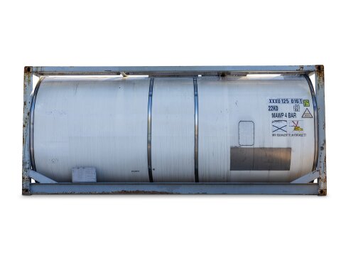 Tankcontainer 25.000 l Edelstahl isoliert – ideal für Trafoöle & Gefahrstoffe mieten