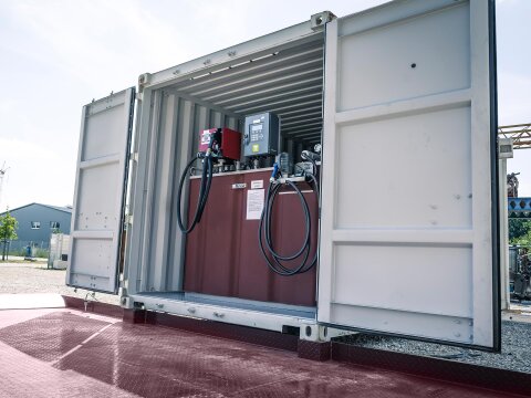 Tankstellencontainer 10.000 Liter Heizöltank Dieseltank Dieseltankstelle mit Adblue Kombi