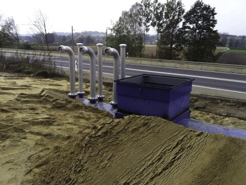 Löschwasserentnahmestelle mit Doppelrohrleitung...