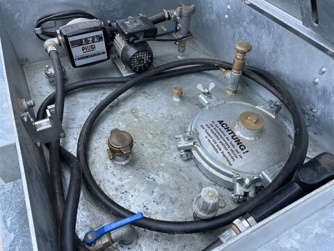 Mobile Tankstelle Diesel 950 l – verzinkter Stahltank mit 230 V Pumpe 45 l/min - gebraucht