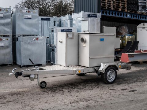 Mobiler Ölabscheider NG 10 auf Anhänger mieten – Für Baustelle & Industrie